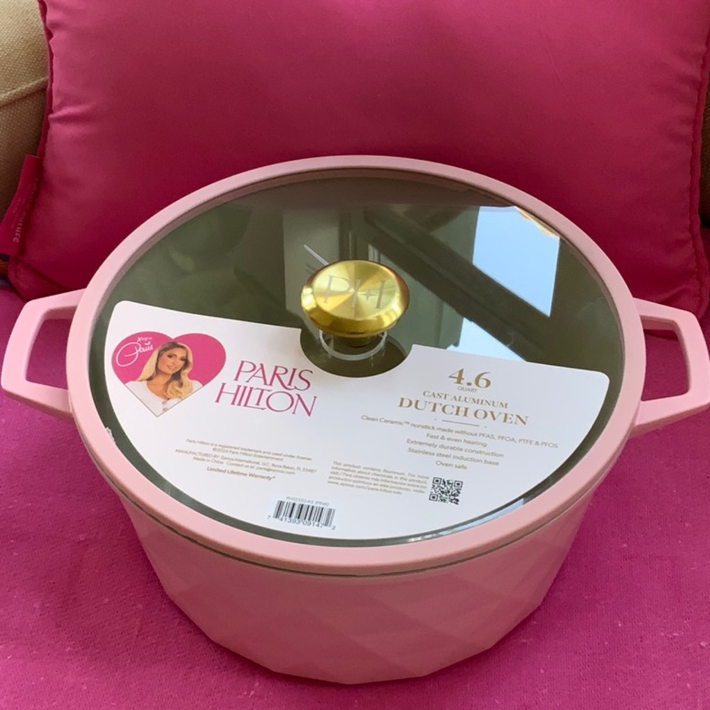 💖💞4.6 QUART Paris Hilton Ceramic Nonstick Cast Aluminum Dutch Oven